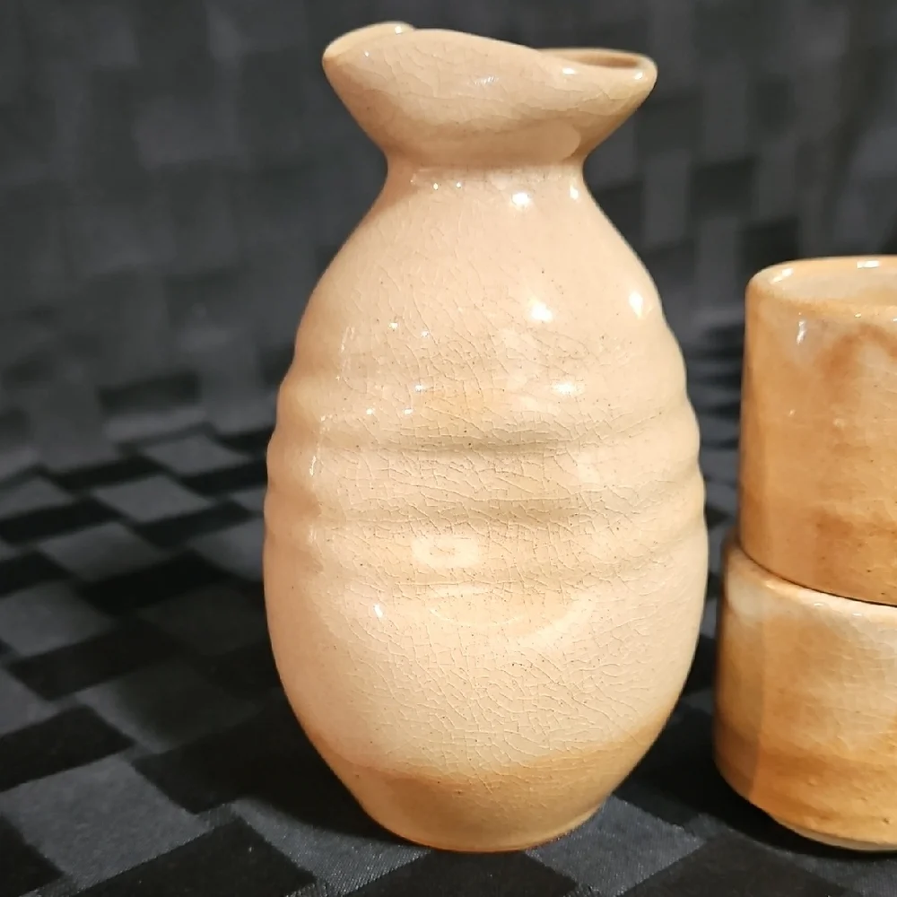 Japanese Hagi Ware Ceramic Sake Set - Signed Studio Pottery Tokkuri & 2 Cups